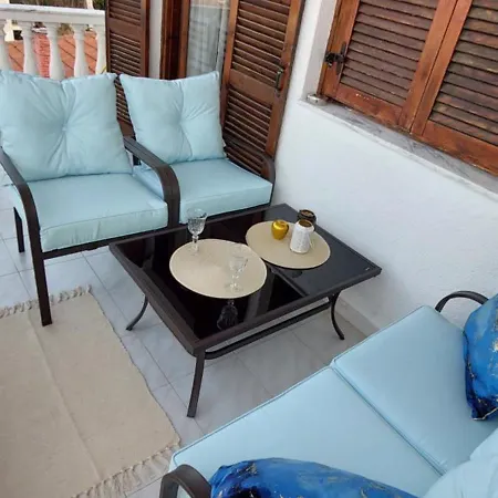 Artemis тюркоазна гледка към морето Polychrono