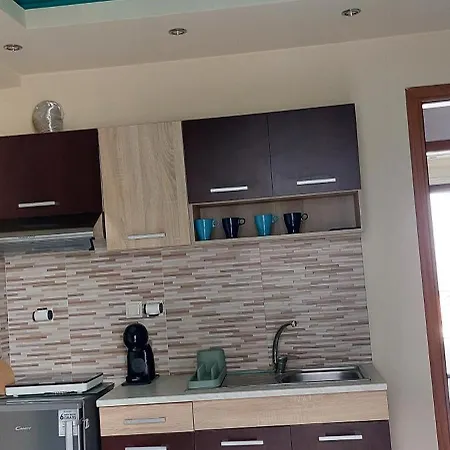 Artemis тюркоазна гледка към морето Polychrono