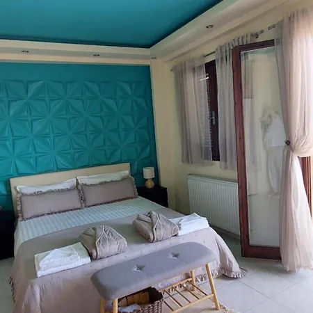 Artemis тюркоазна гледка към морето Polychrono