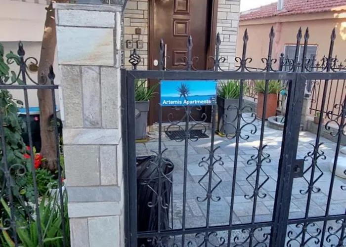 Artemis тюркоазна гледка към морето Polychrono