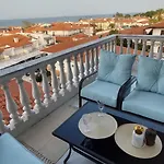 Artemis тюркоазна гледка към морето *